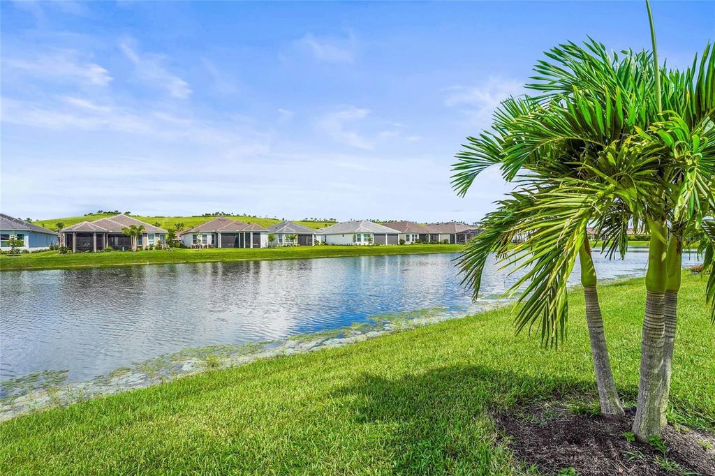 Photo of 6253 Mesa Glen, Bradenton, FL 34203 (MLS # A4661049)