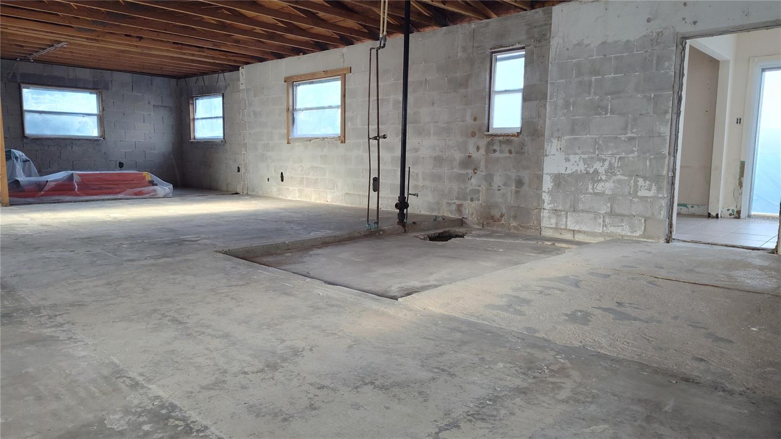 SHOREACRES CENTER - Residential