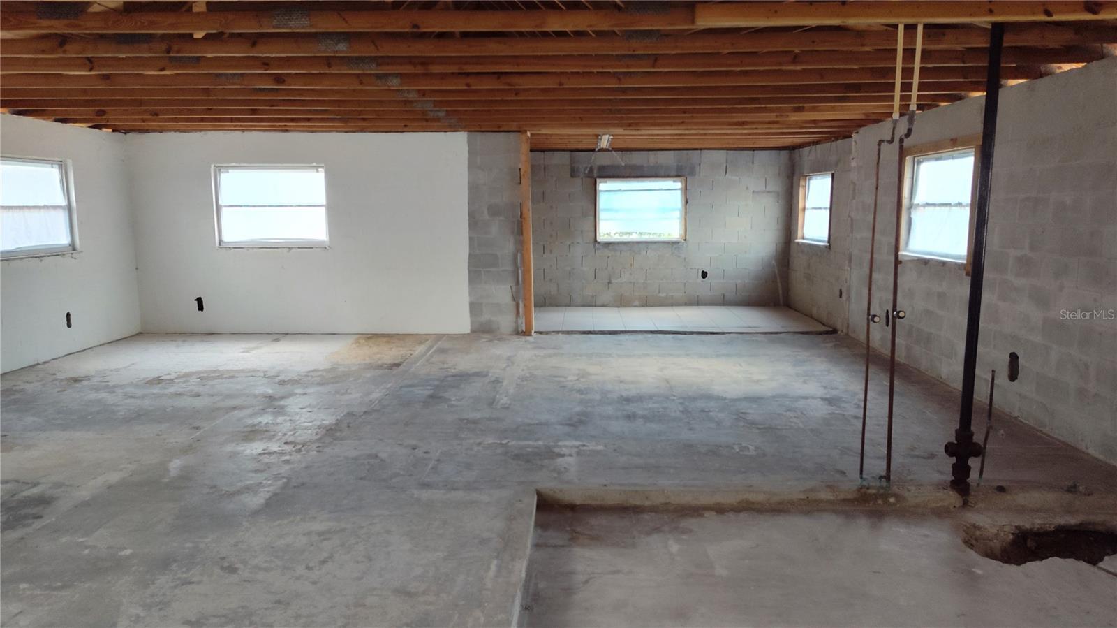 SHOREACRES CENTER - Residential