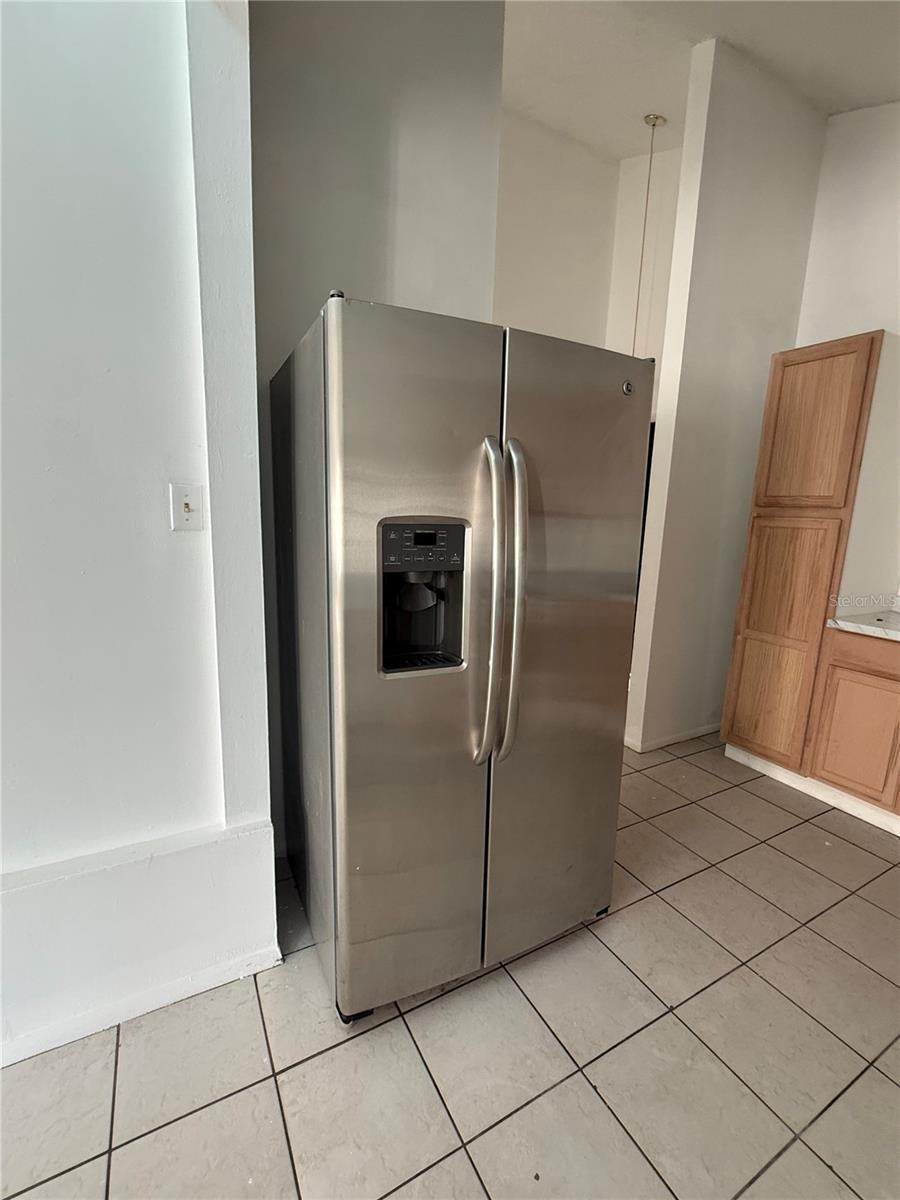 HOLIDAY HEIGHTS 2ND ADD - Residential Lease