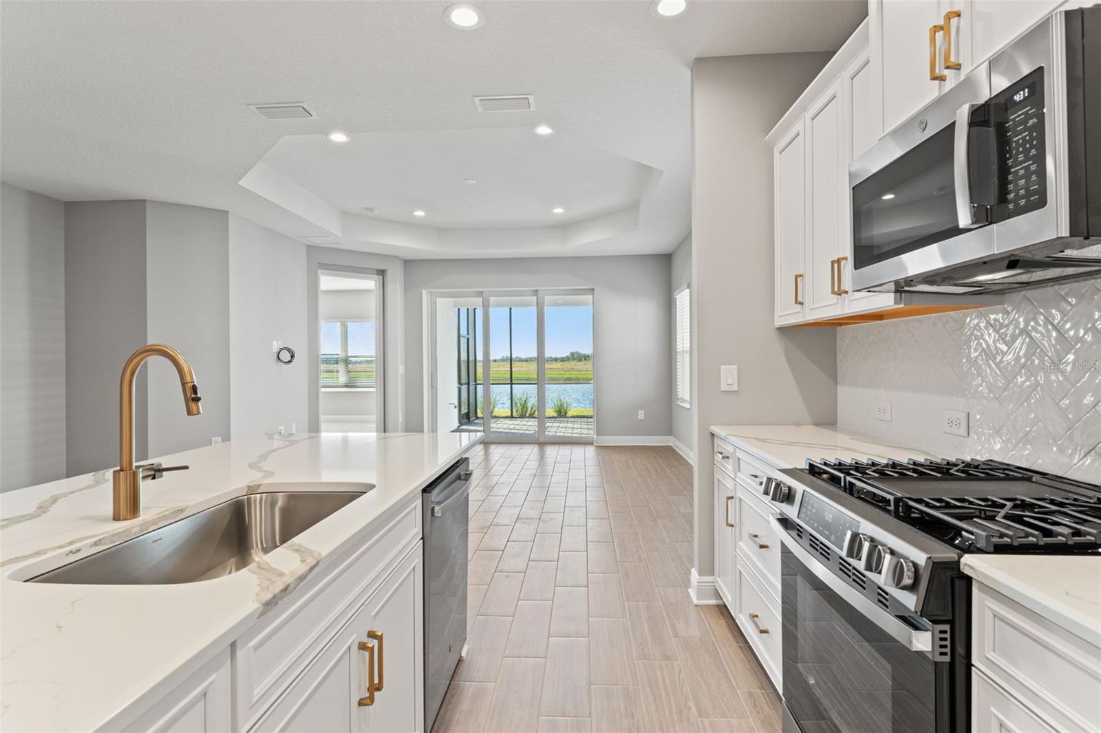 PALM GROVE AT LAKEWOOD RANCH - Residential