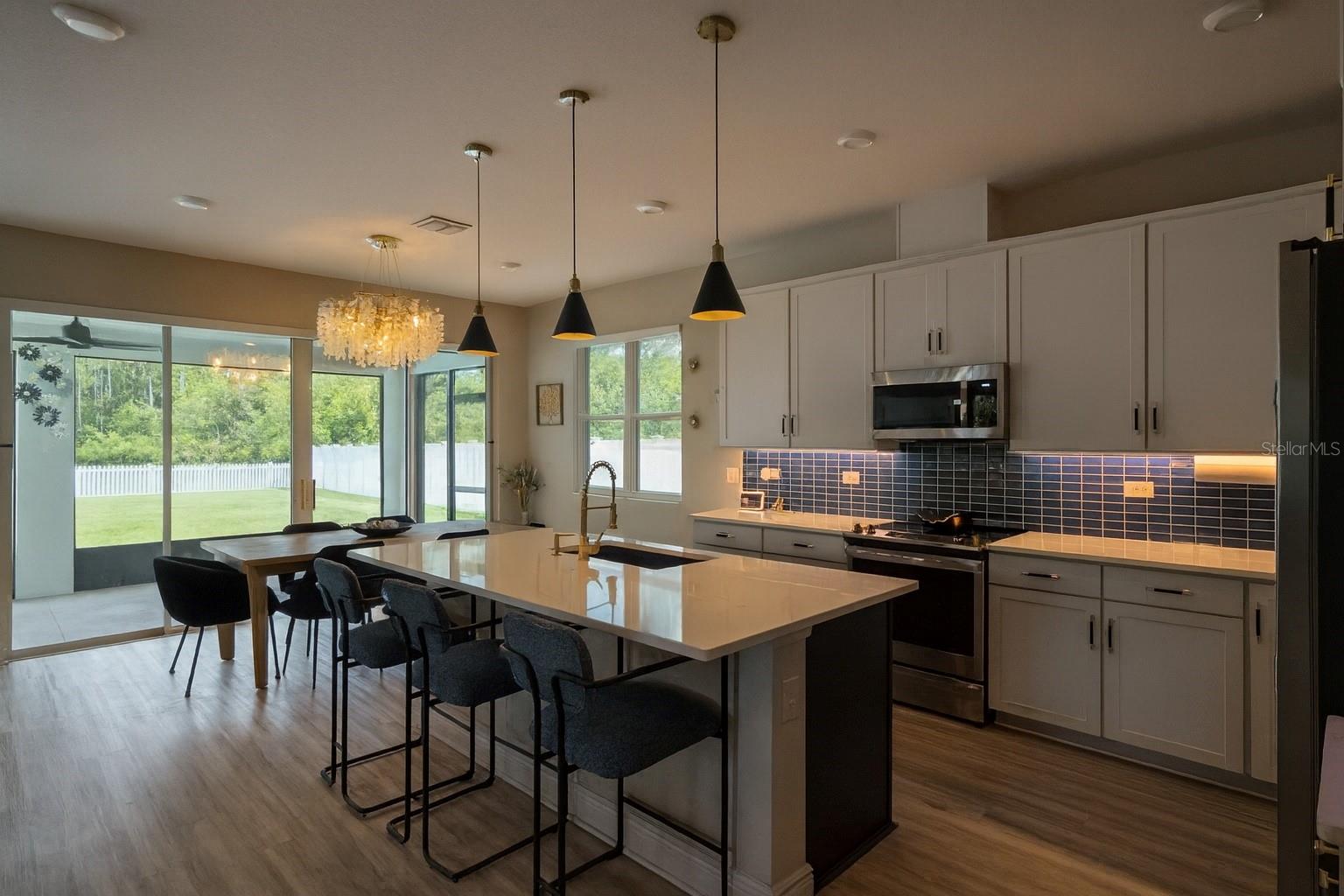 4148 SOUTHERN VISTA LOOP