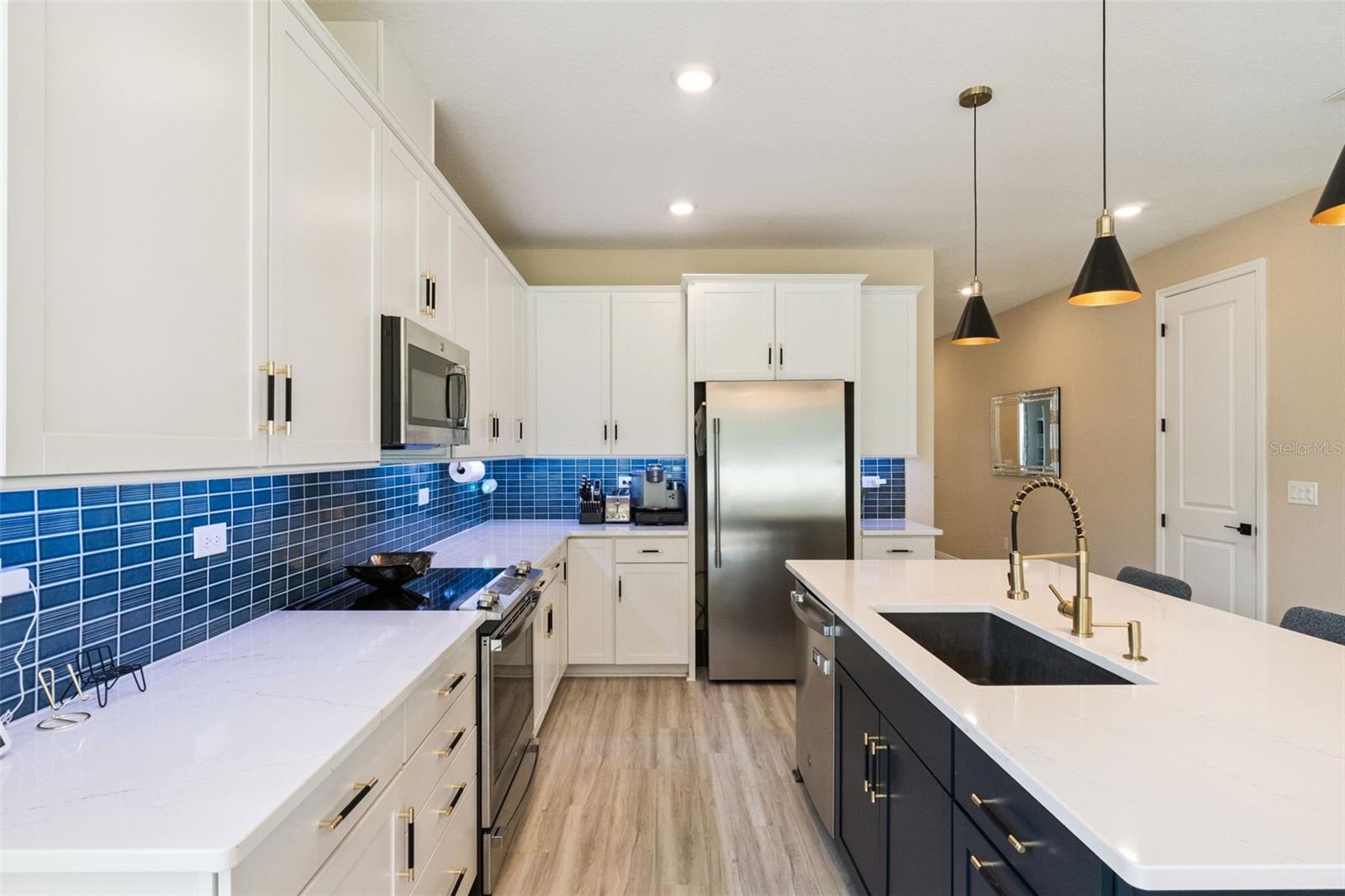 4148 SOUTHERN VISTA LOOP