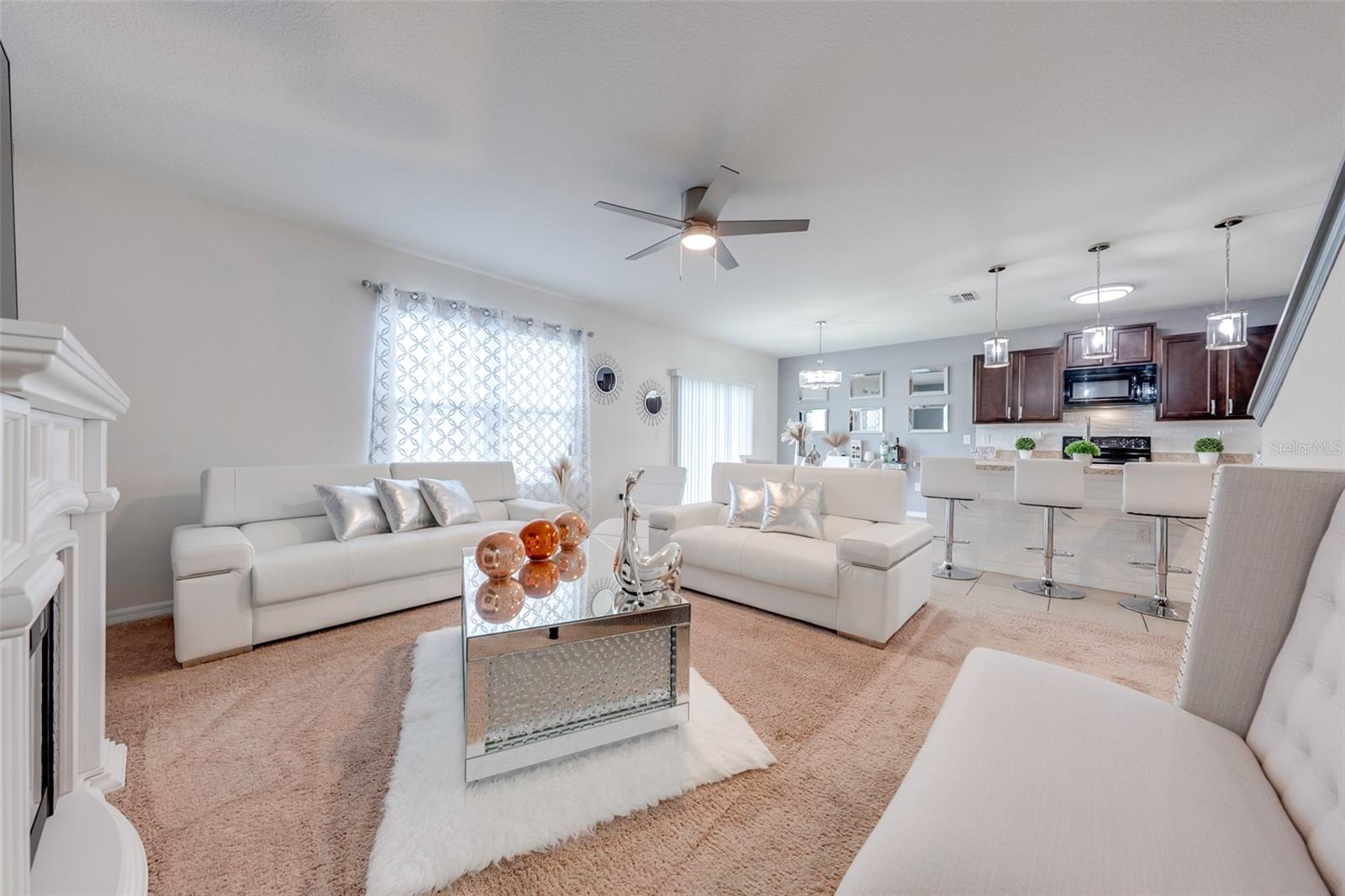 LAKESIDE LANDINGS PH 01 - Residential