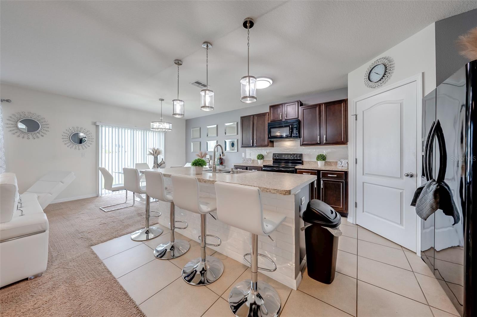 LAKESIDE LANDINGS PH 01 - Residential