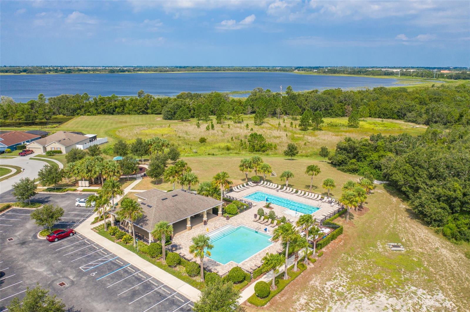 LAKESIDE LANDINGS PH 01 - Residential