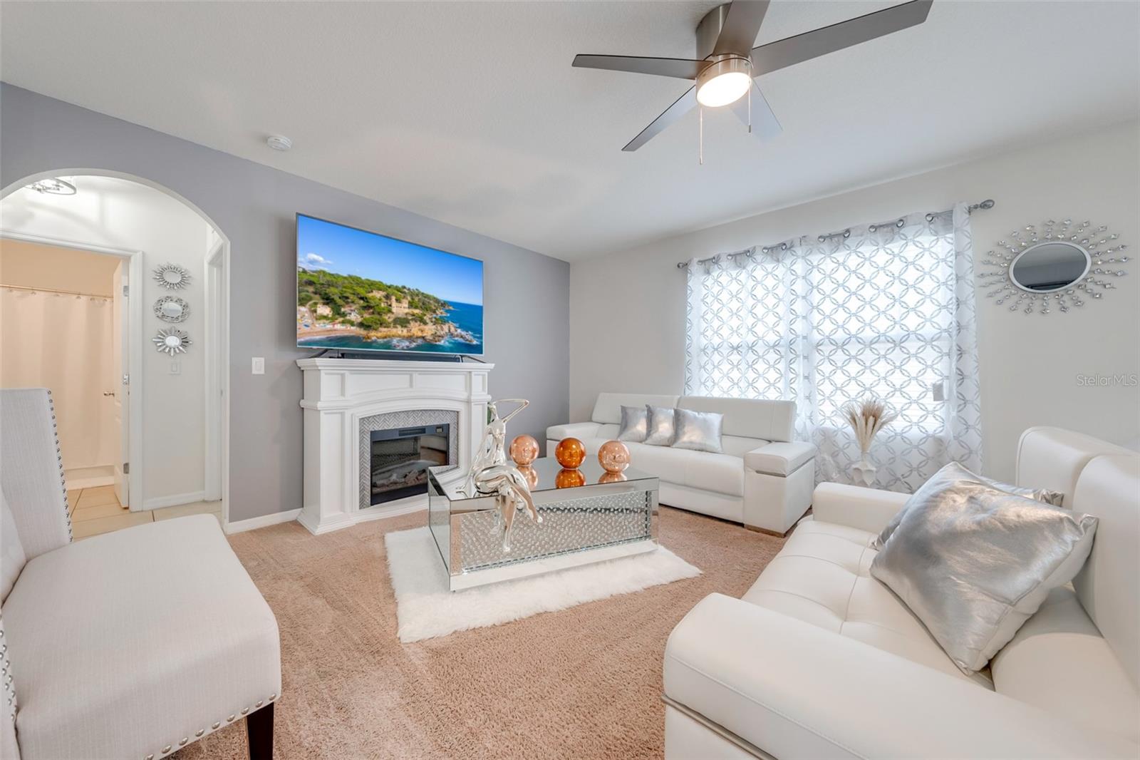 LAKESIDE LANDINGS PH 01 - Residential