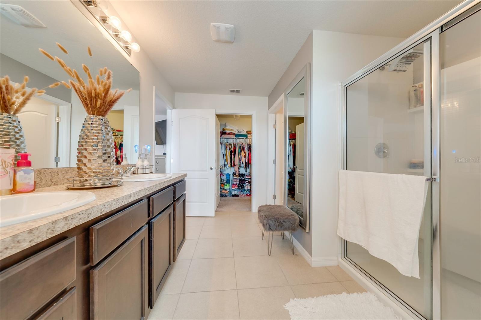 LAKESIDE LANDINGS PH 01 - Residential