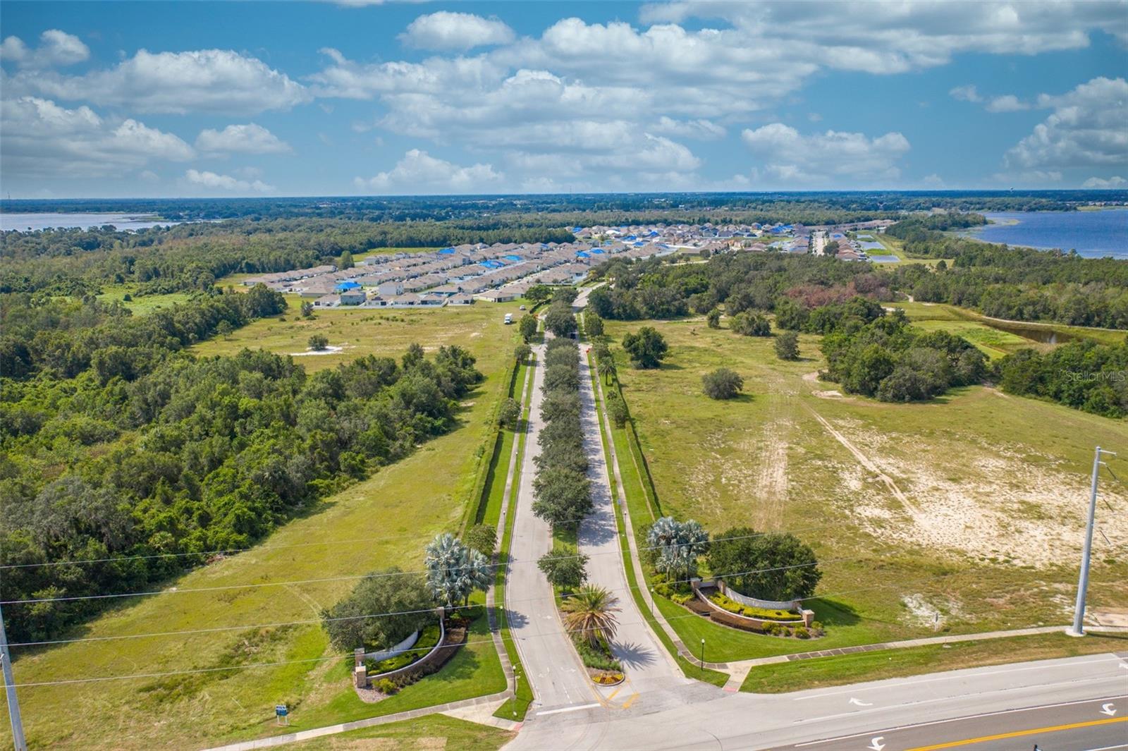 LAKESIDE LANDINGS PH 01 - Residential