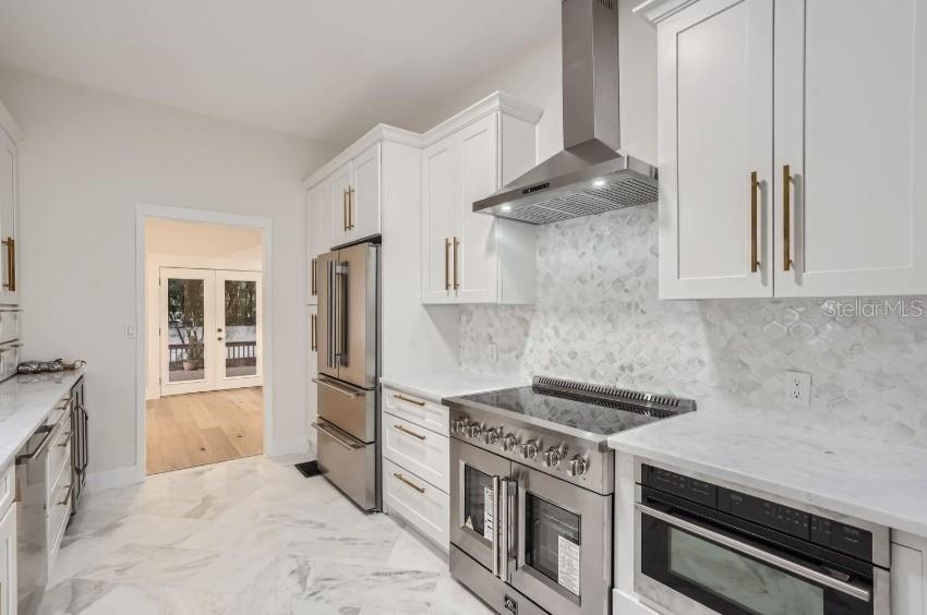 Photo of 734 S Mills Avenue, Orlando, FL 32801 (MLS # O6441948)