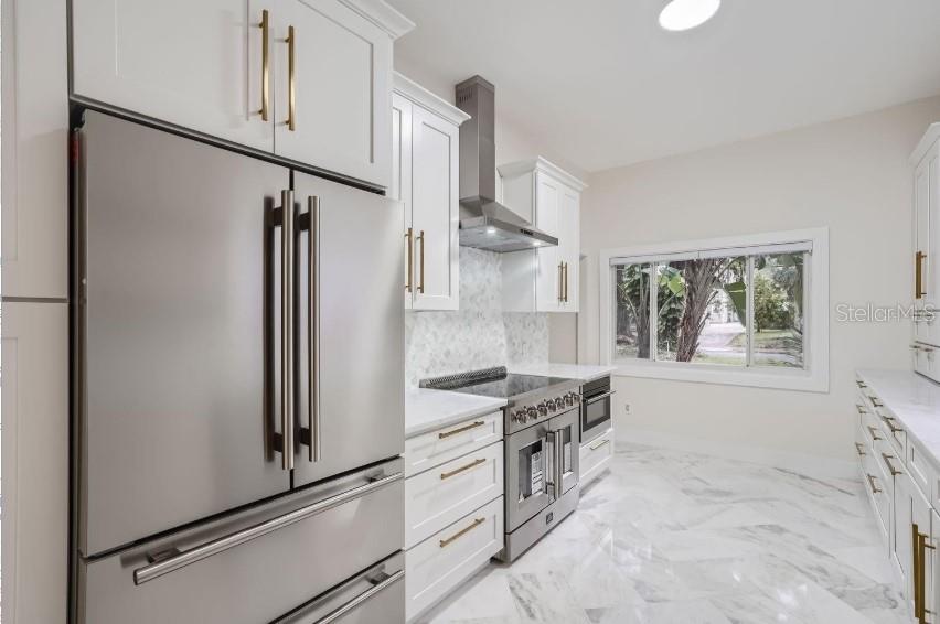 Photo of 734 S Mills Avenue, Orlando, FL 32801 (MLS # O6441948)