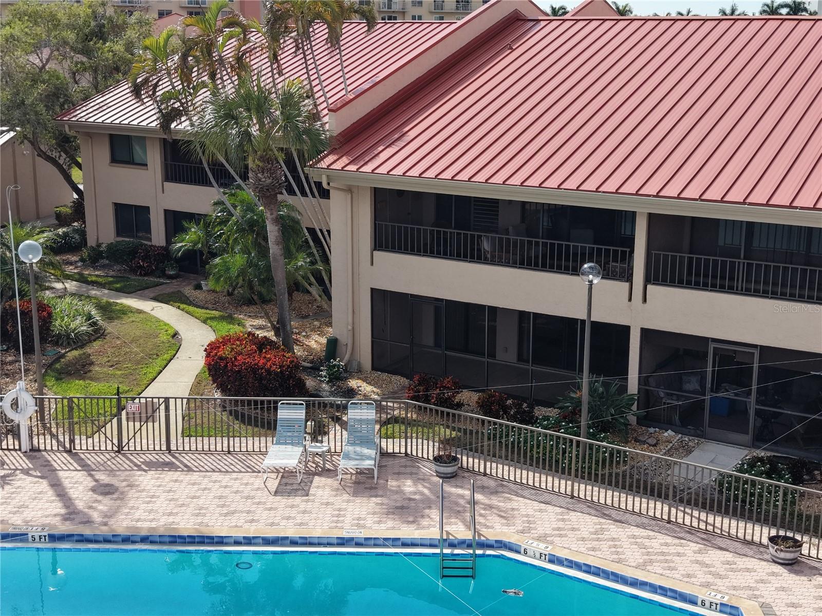 VILLAS ON POINT BRITTANY CONDO - Residential