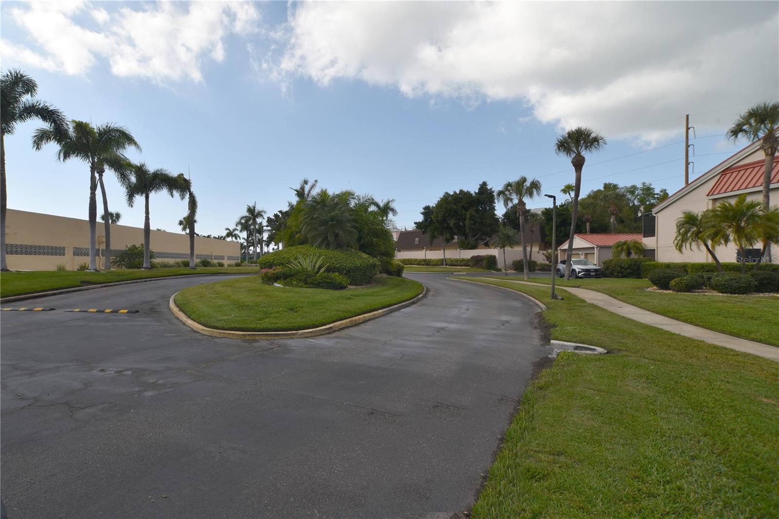 VILLAS ON POINT BRITTANY CONDO - Residential