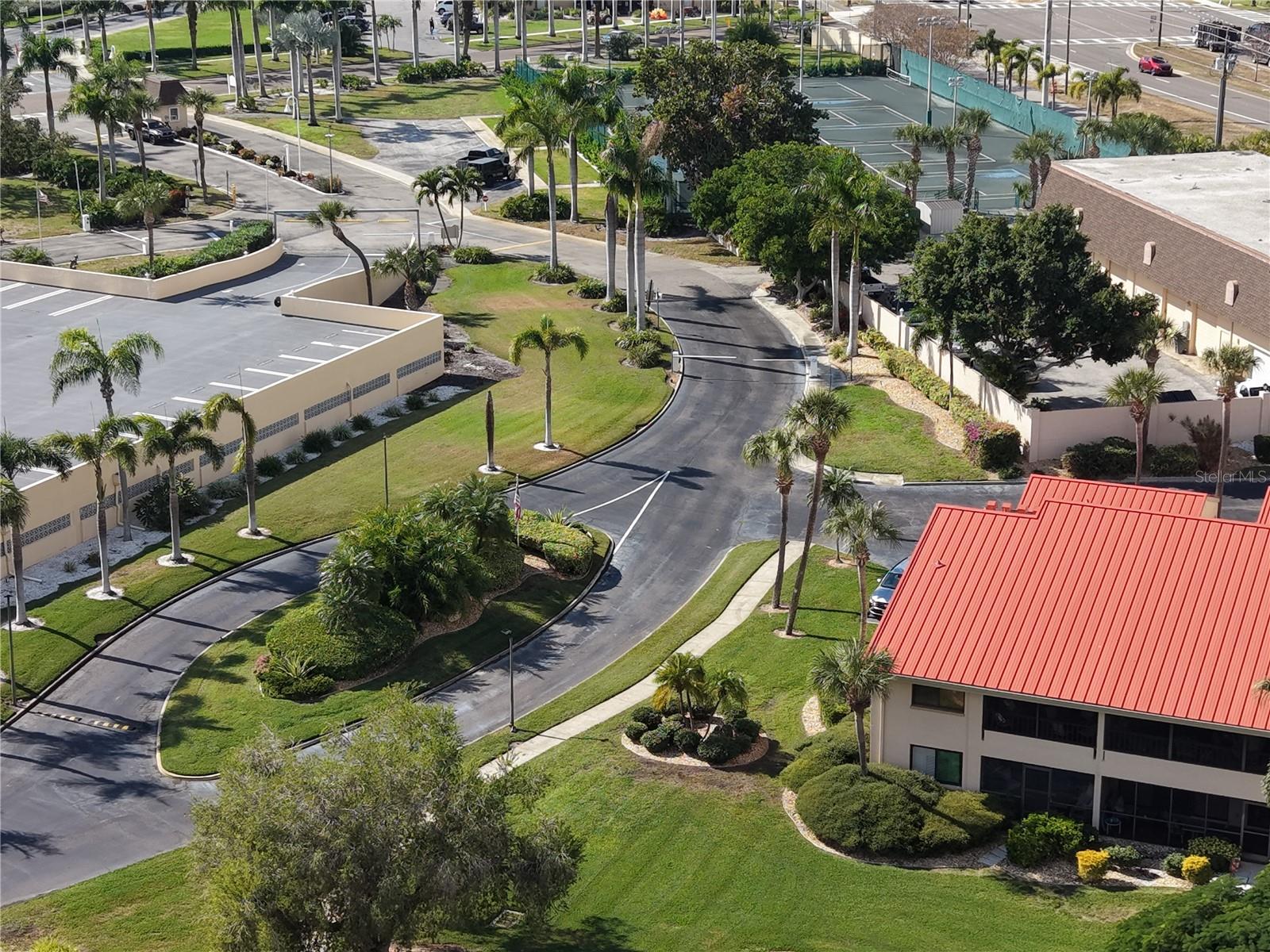 VILLAS ON POINT BRITTANY CONDO - Residential