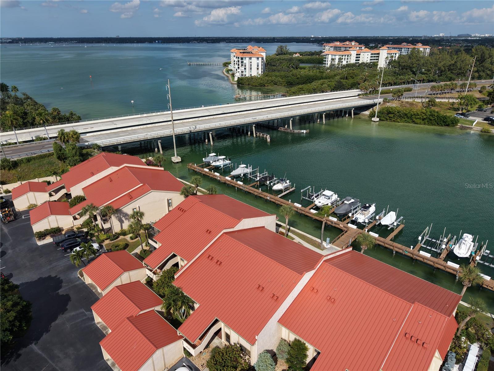 VILLAS ON POINT BRITTANY CONDO - Residential