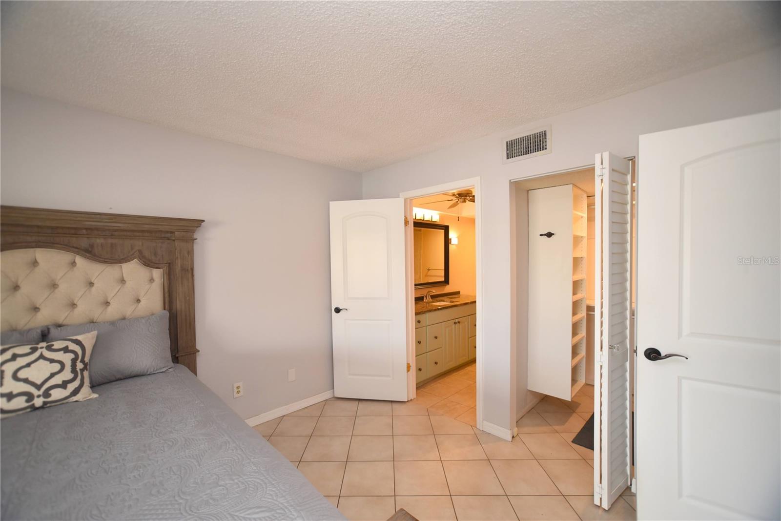 VILLAS ON POINT BRITTANY CONDO - Residential