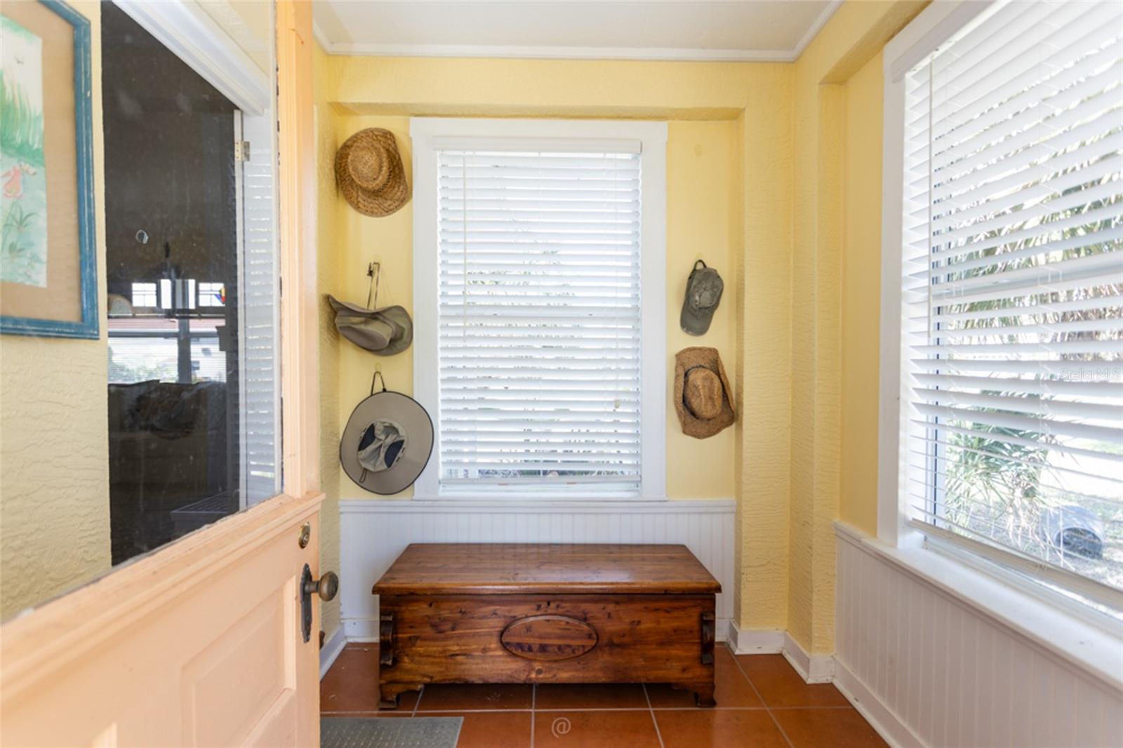 MARINELAND ACRES BLK 3 LT 3 - Residential