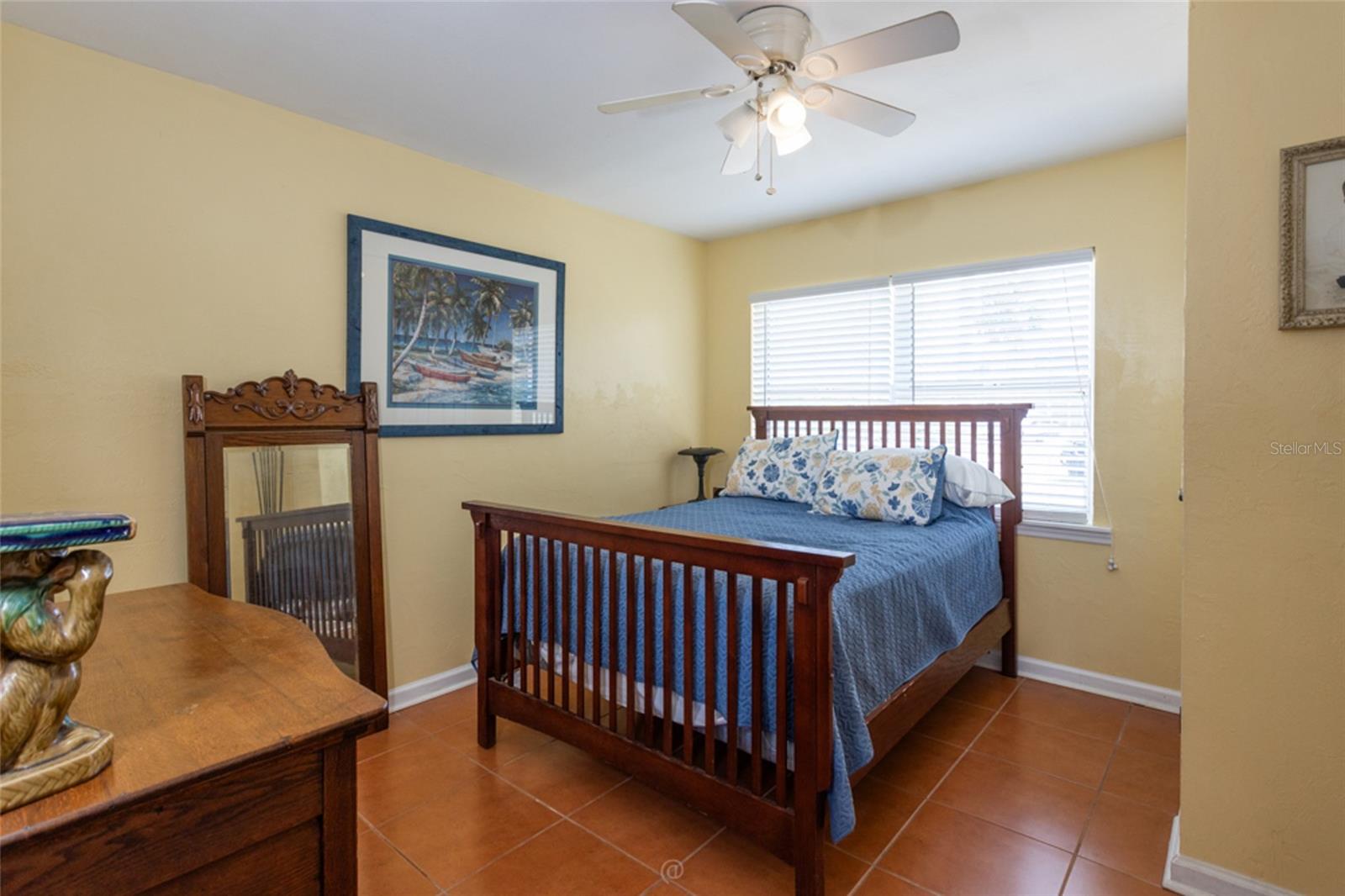 MARINELAND ACRES BLK 3 LT 3 - Residential