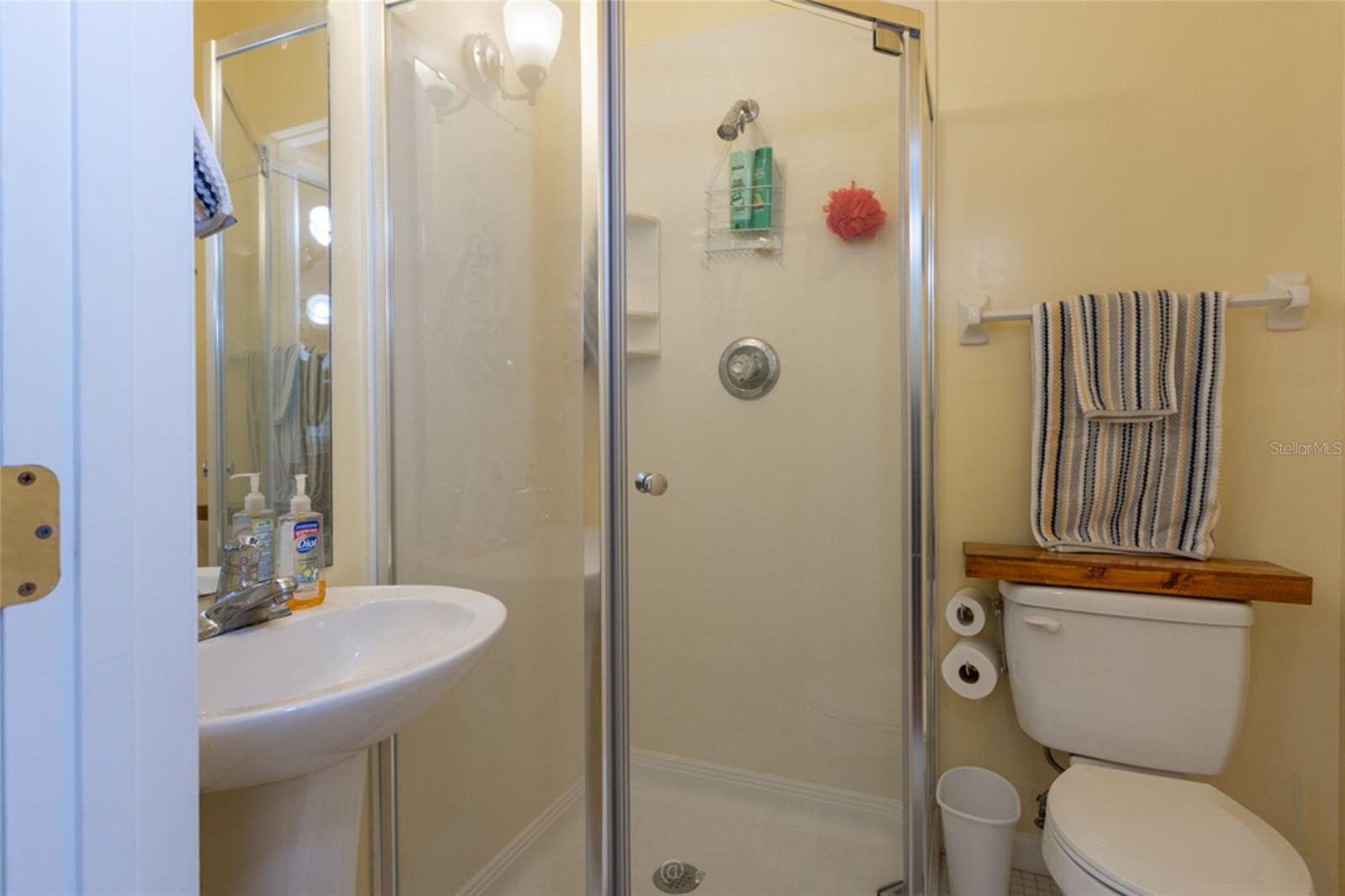 MARINELAND ACRES BLK 3 LT 3 - Residential