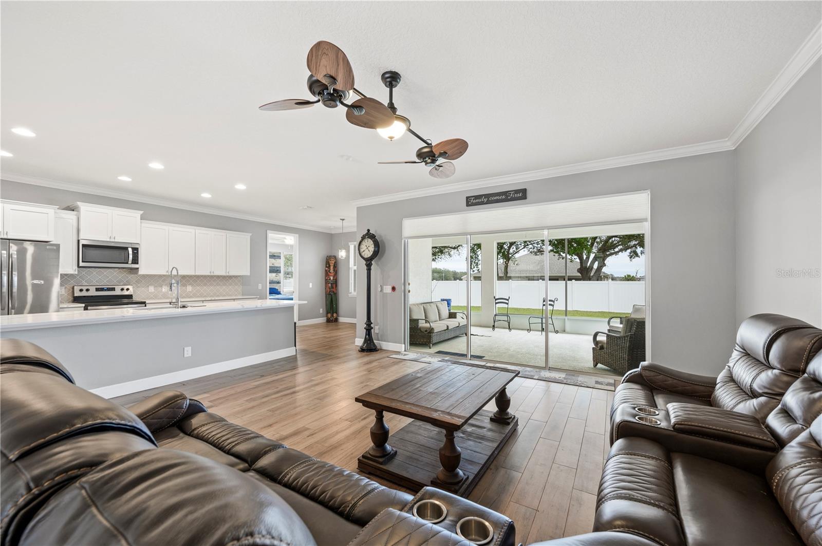 1427 MAGNOLIA LANE