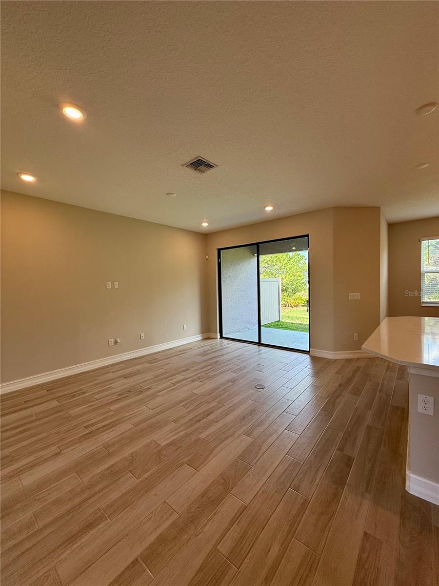 ESTANCIA SORTINO - Residential Lease