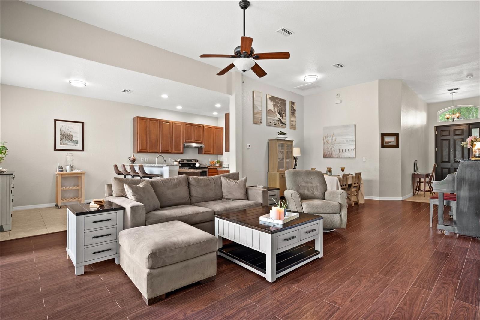 SUNCOAST LAKES - Residential