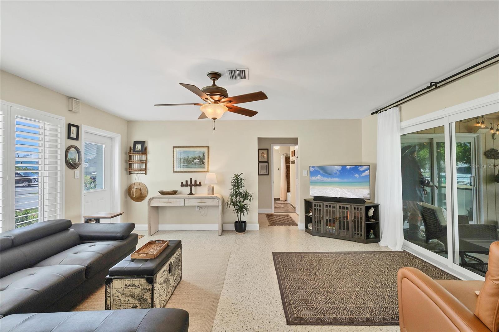 1944 PENNSYLVANIA AVENUE, ENGLEWOOD, FL, 34224 4 1944 PENNSYLVANIA AVENUE