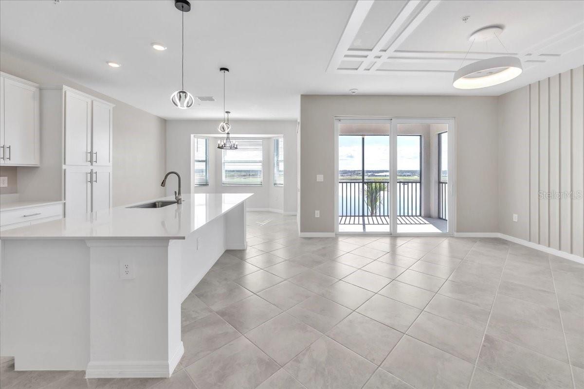 19140 SCALLOP LOOP 405