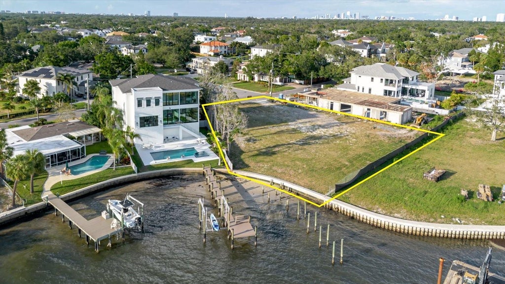 Photo of 5102 W Longfellow Avenue, Tampa, FL 33629 (MLS # TB8518574)