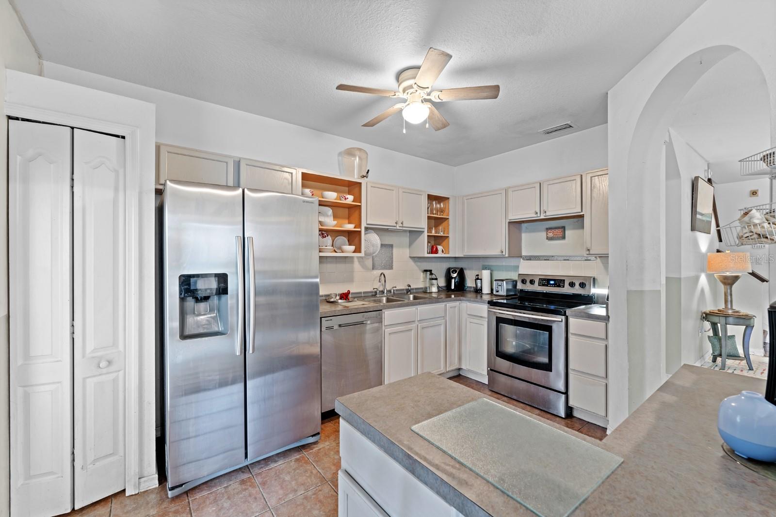 LAKE SHORE RANCH PH I - Residential