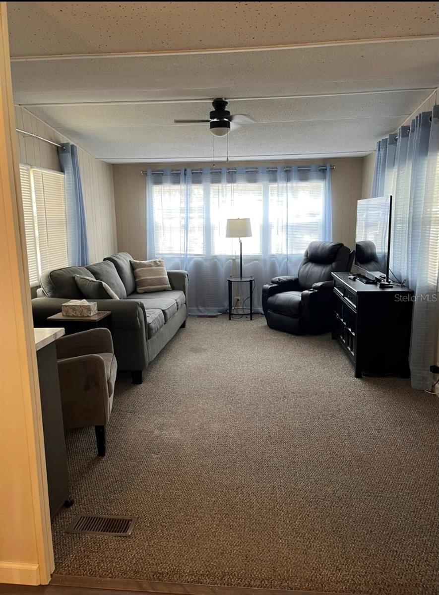 PRETTY POND PARK 01 UNREC TRS 112 & 113 ZH COLONY - Residential