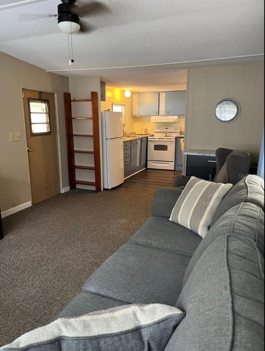 PRETTY POND PARK 01 UNREC TRS 112 & 113 ZH COLONY - Residential