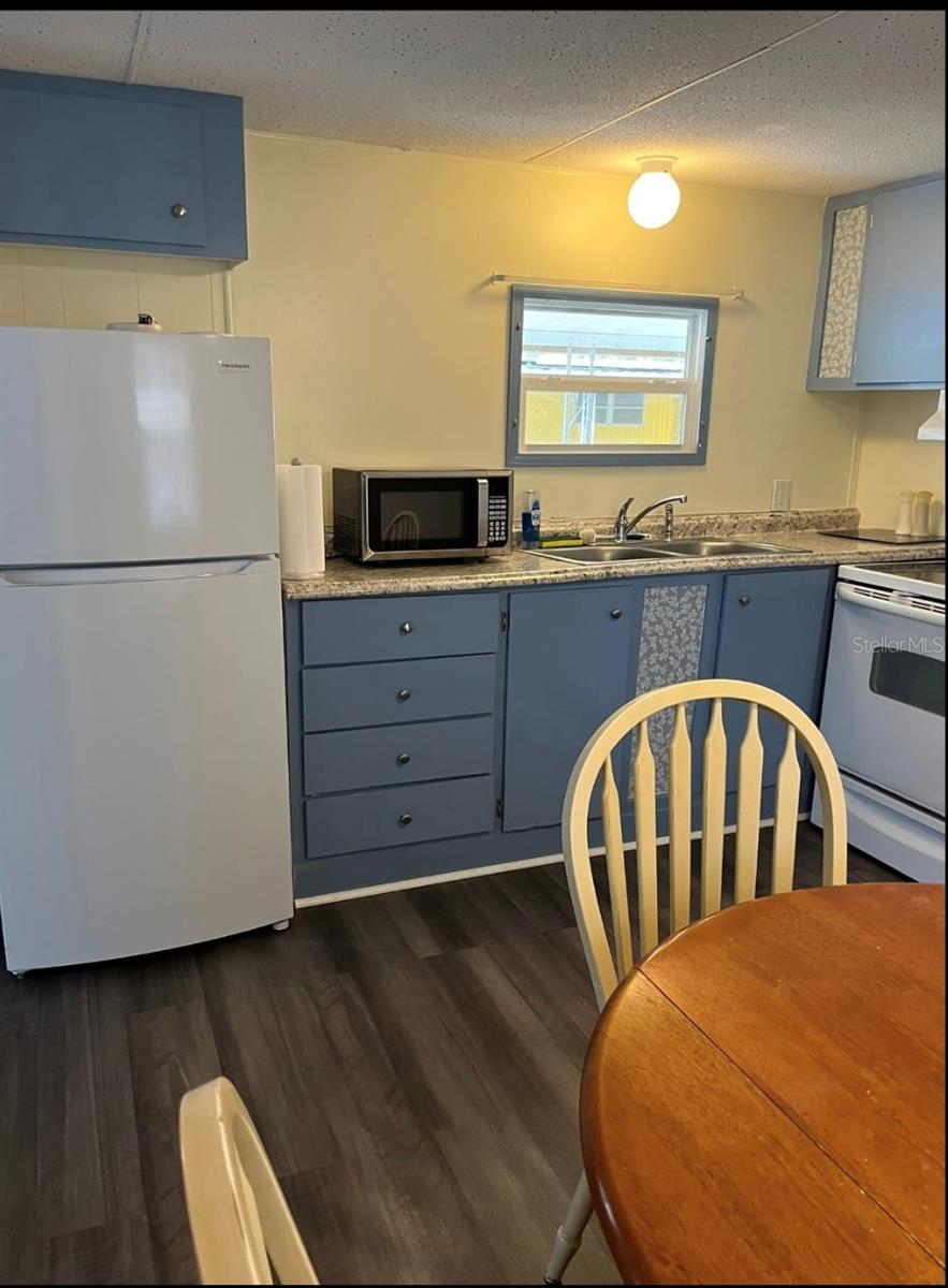 PRETTY POND PARK 01 UNREC TRS 112 & 113 ZH COLONY - Residential