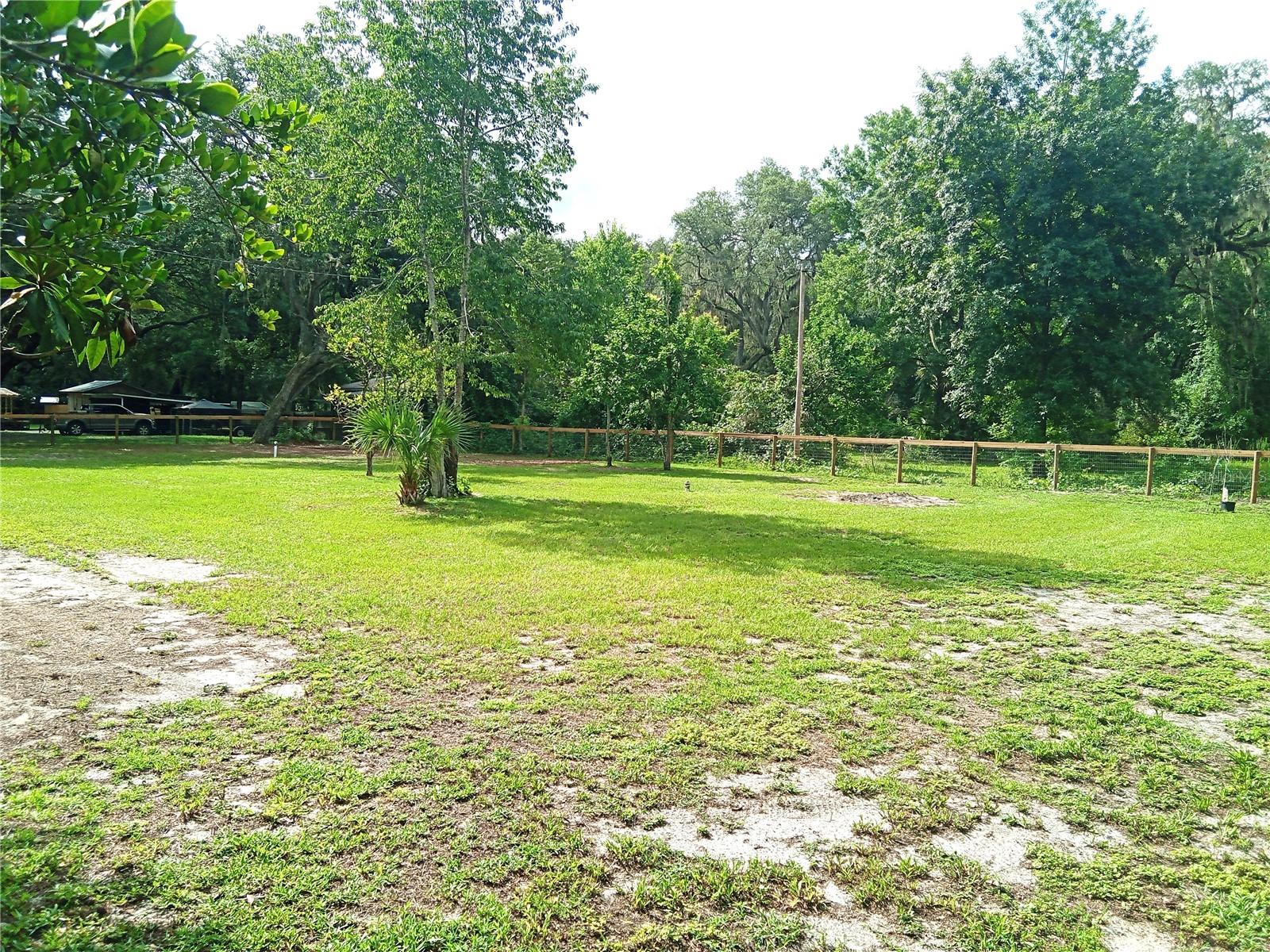 OCKLAWAHA RIVER ESTATE - Land