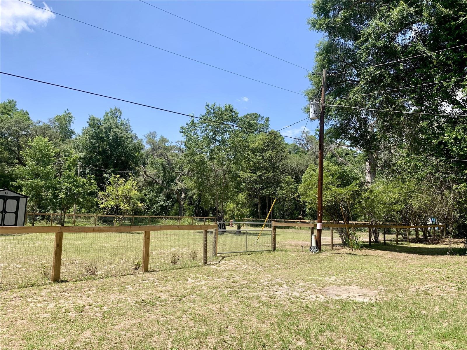 OCKLAWAHA RIVER ESTATE - Land