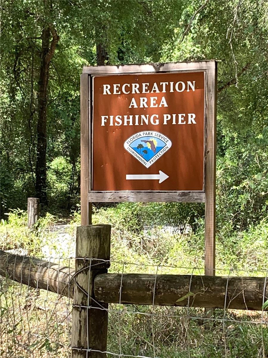 OCKLAWAHA RIVER ESTATE - Land