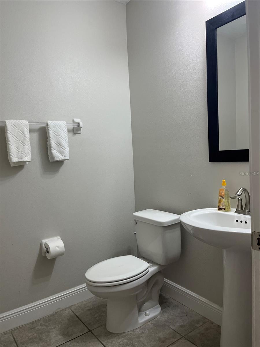 BALMORAL ESTATES - Residential Lease