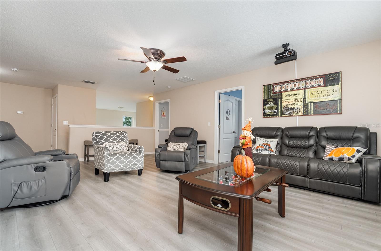 WELLINGTON WOODS - Residential