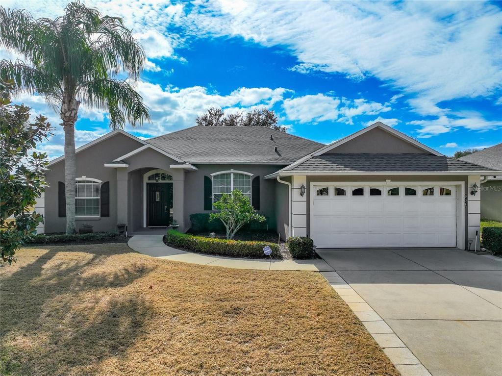 Photo of 904 Princeton Drive, Clermont, FL 34711 (MLS # O6376014)