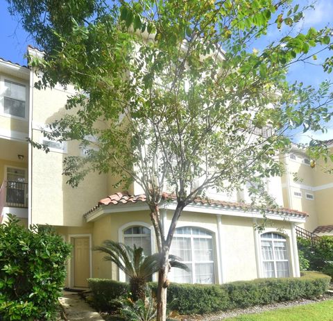 Photo of 700 Seabrook Court #102, Altamonte Springs, FL 32714 (MLS # O6342111)