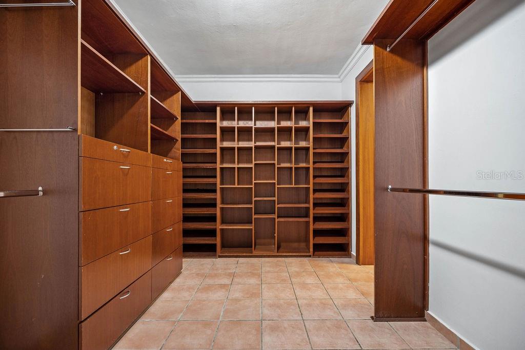 DORADO BEACH EAST - Residential