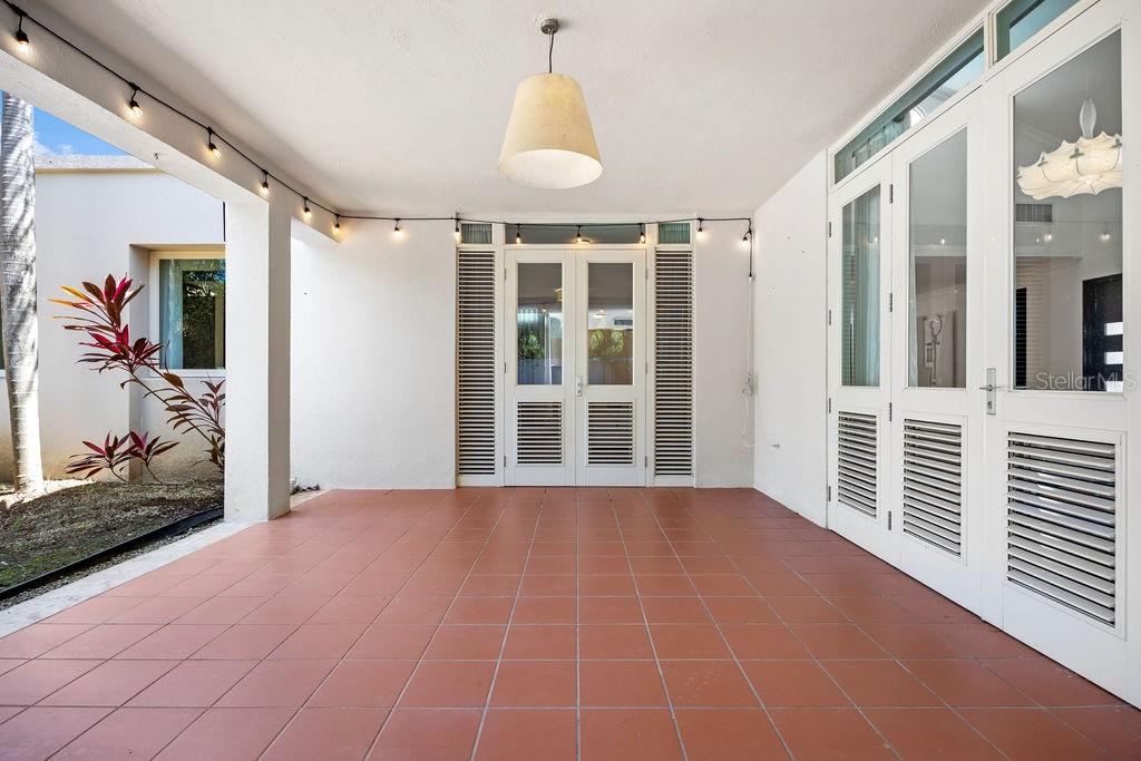 DORADO BEACH EAST - Residential