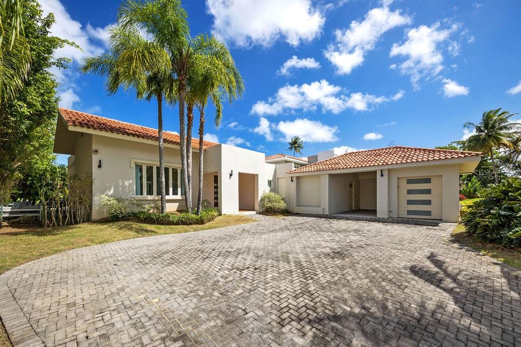 DORADO BEACH EAST - Residential