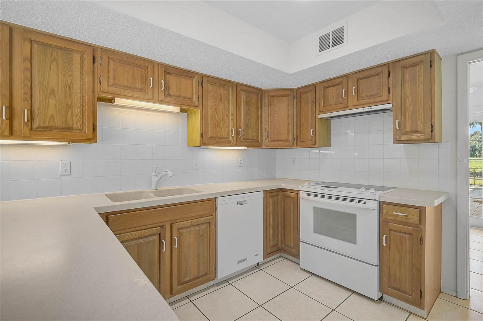 THE VILLAS AT EL CONQUISTADOR - Residential