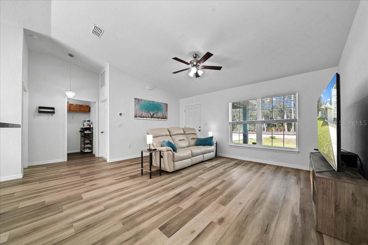 SILVER SPGS SHORES UN #36 - Residential