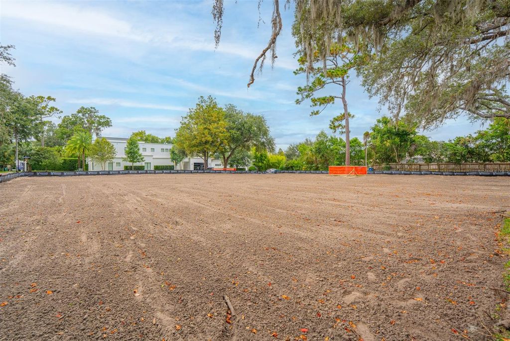 Photo of 141 W Lake Sue Avenue, Winter Park, FL 32789 (MLS # O6345896)