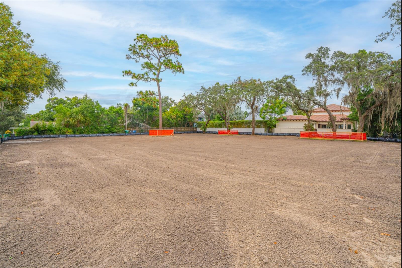 141 W LAKE SUE AVENUE