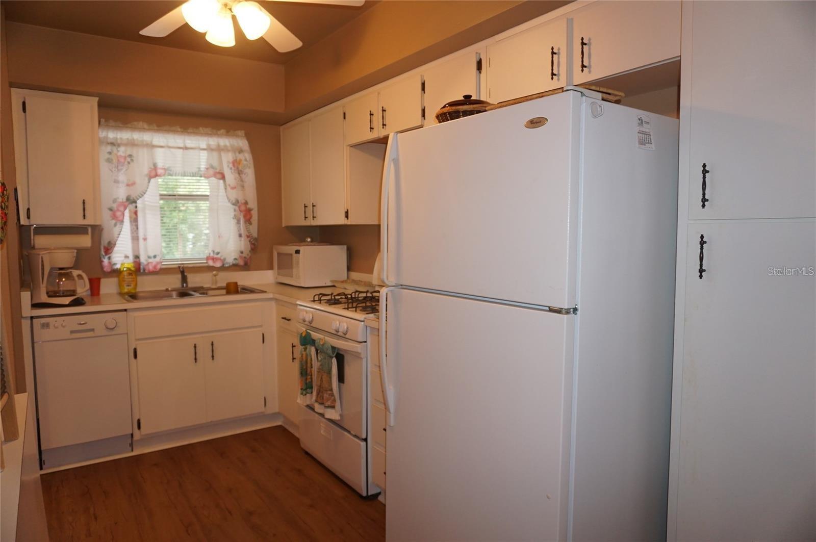 HAWAIIAN A CONDO - Residential Lease