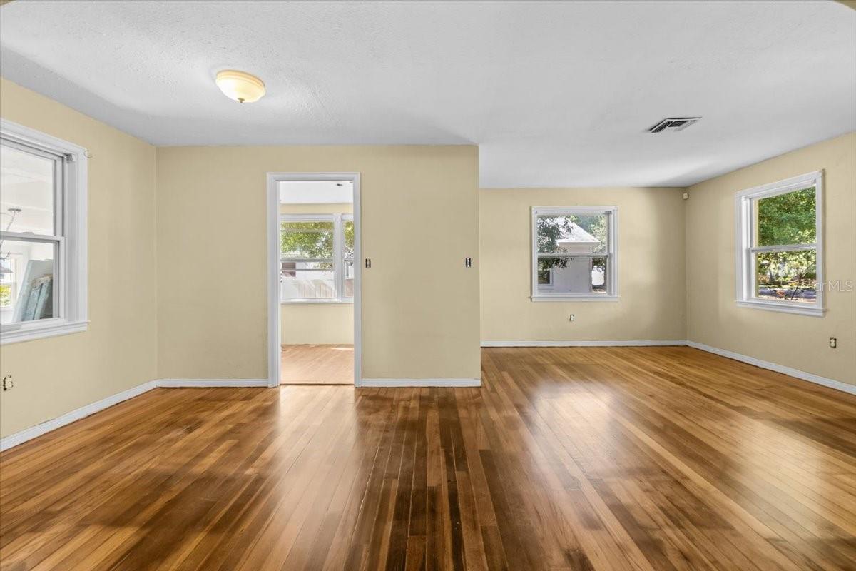 EAGLE CREST - Residential