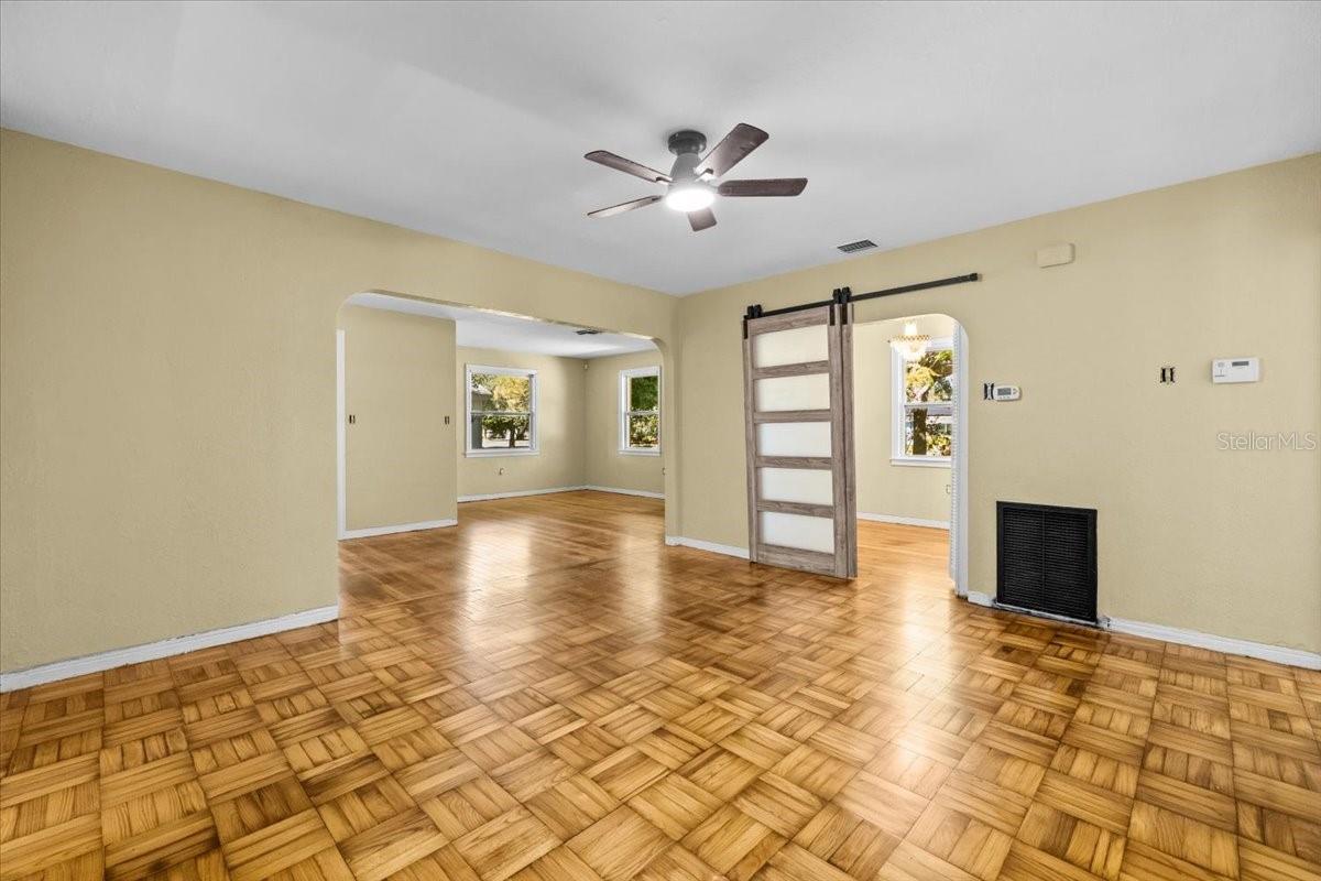 EAGLE CREST - Residential